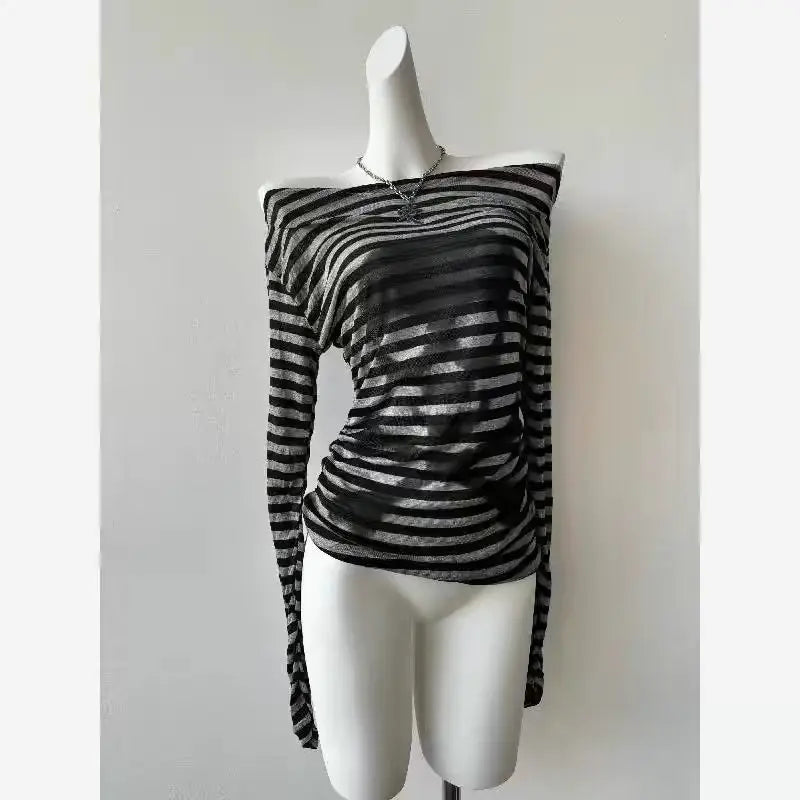 Y2K Emo Graphic Crop Top