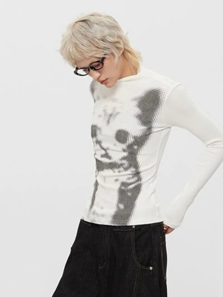 Women's Cat Graphic Long Sleeve Tee